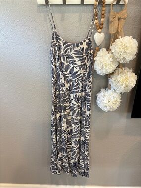 Daisy Navy Leaf-Print Maxi Dress